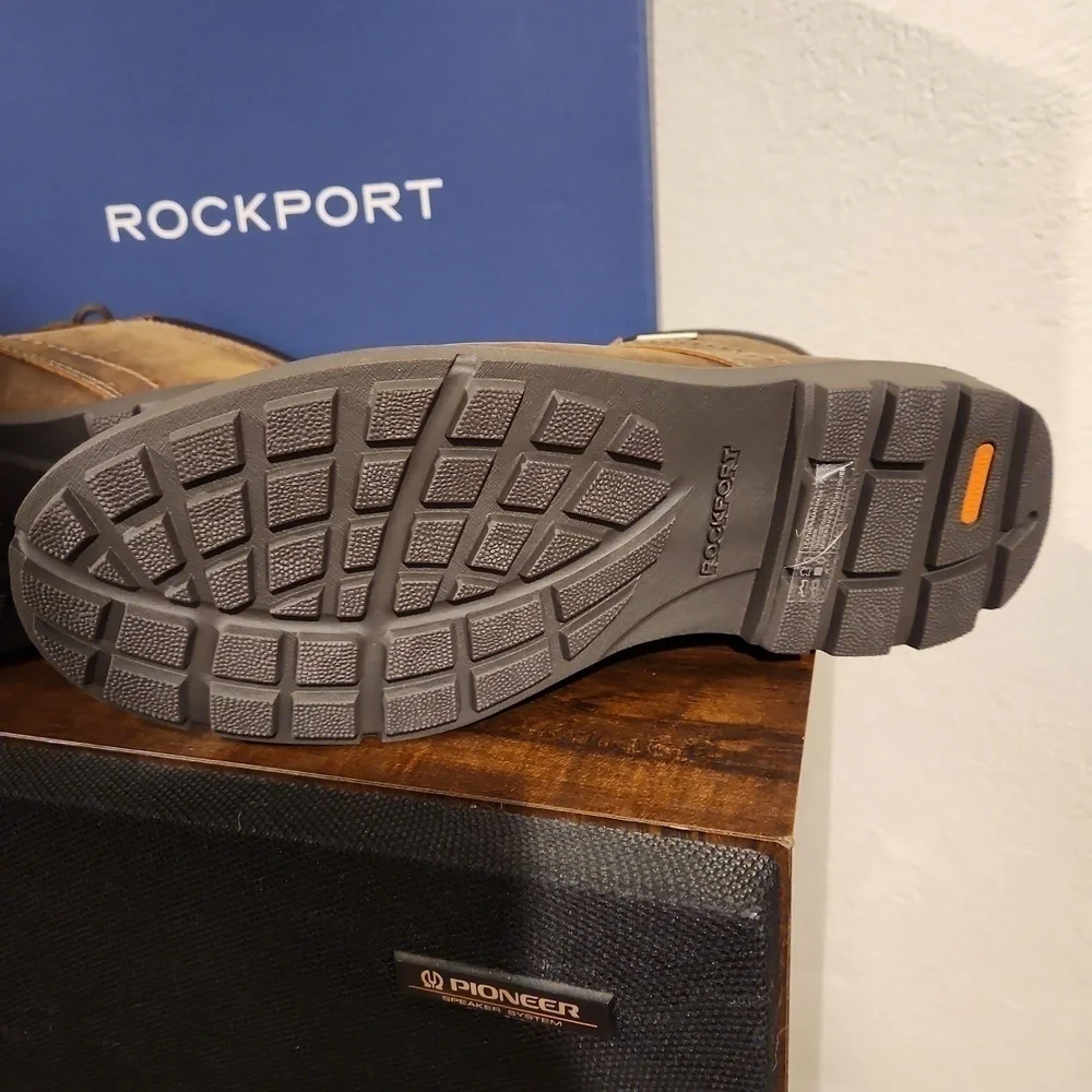 Rockport Storm Surge Plain Toe Boots Size 8.5 Wide